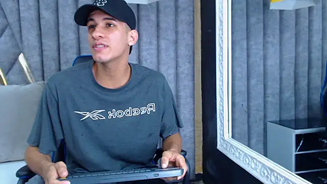 Snapshot of JakeMoxley chatting on 03/14/25, 01:02 JakeMoxley online show from 03/14/25, 01:02