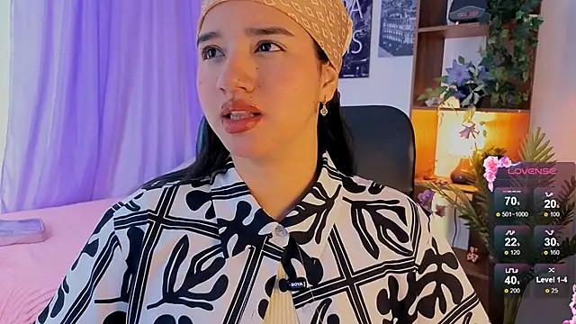 emilyrouxe online show from 10/13/25, 03:56