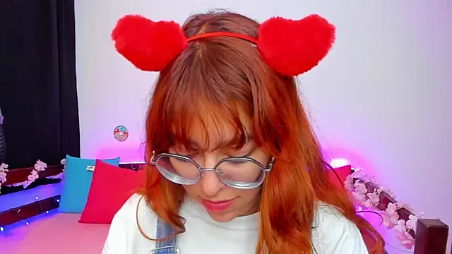  Moon Johnson online show from 09/20/25, 10:55