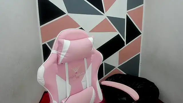 Carol Pinter online show from 11/11/25, 11:05