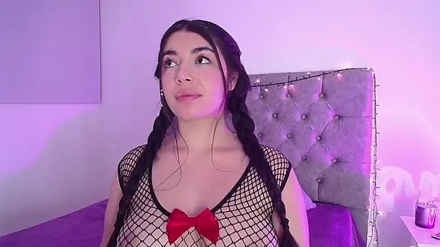  kimtorres   online show from 01/12/25, 04:52