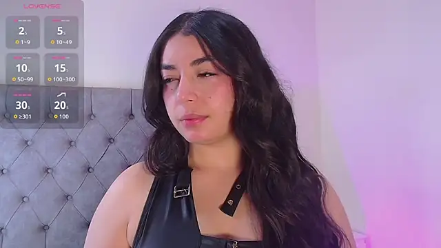  kimtorres   online show from 10/30/25, 03:02