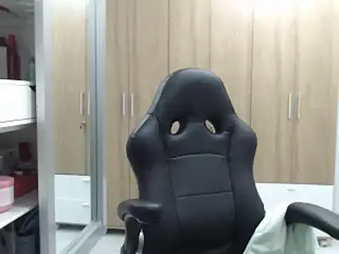 RoxanaLove9 online show from 02/06/25, 12:11