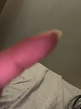 Snapshot of Annie9_ chatting on 10/16/25, 02:01 Annie9 online show from 10/16/25, 02:01