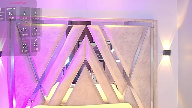 Snapshot of Annie9_ chatting on 11/07/25, 03:28 Annie9 online show from 11/07/25, 03:28