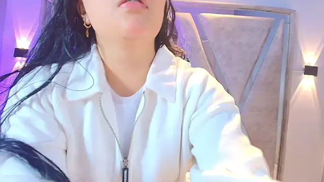 Snapshot of Annie9_ chatting on 11/09/25, 03:49 Annie9 online show from 11/09/25, 03:49