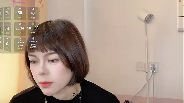 Linda-LL online show from 11/11/25, 05:18