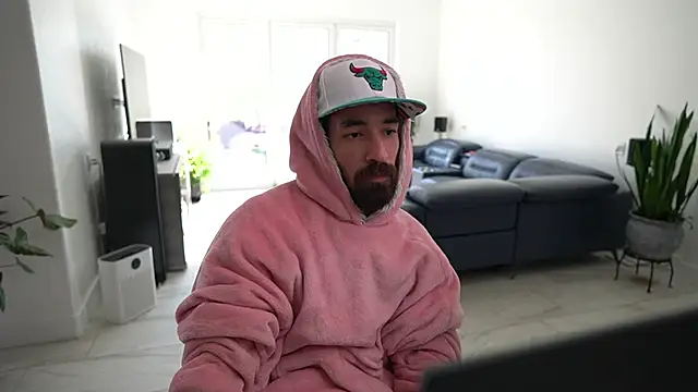 Your Ice cream online show from 03/20/25, 01:37