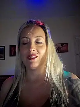 DesireSatler online show from 11/21/25, 03:16