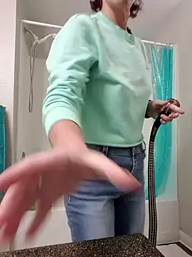 Snapshot of thatonespicychick chatting on 01/04/25, 02:46 thatonespicychick online show from 01/04/25, 02:46