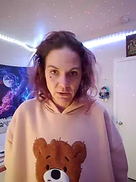 Snapshot of thatonespicychick chatting on 01/07/25, 03:03 thatonespicychick online show from 01/07/25, 03:03