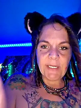 Snapshot of thatonespicychick chatting on 09/23/25, 11:19 thatonespicychick online show from 09/23/25, 11:19