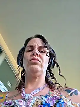 Snapshot of thatonespicychick chatting on 09/27/25, 02:22 thatonespicychick online show from 09/27/25, 02:22