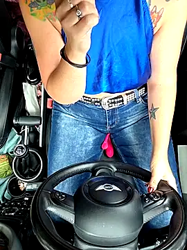 Snapshot of thatonespicychick chatting on 10/07/25, 02:25 thatonespicychick online show from 10/07/25, 02:25