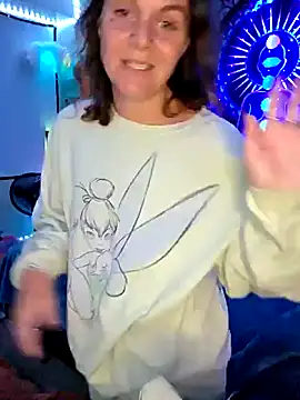 Snapshot of thatonespicychick chatting on 10/28/25, 01:25 thatonespicychick online show from 10/28/25, 01:25