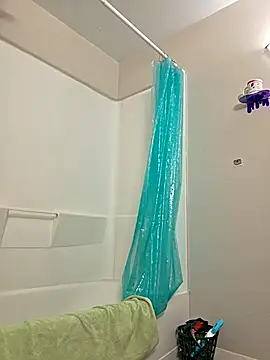 Snapshot of thatonespicychick chatting on 11/06/25, 04:19 thatonespicychick online show from 11/06/25, 04:19