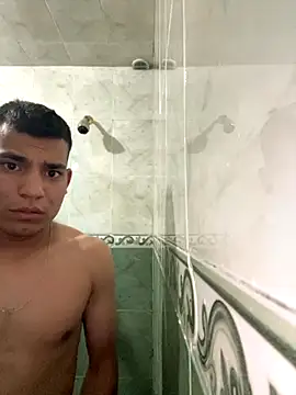 Snapshot of stiven-p23 chatting on 09/23/25, 01:14 stiven-p23 online show from 09/23/25, 01:14