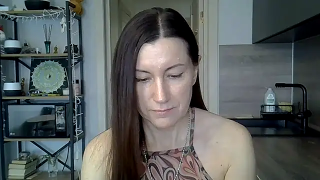 Snapshot of jainesummer chatting on 02/13/25, 11:06 jainesummer online show from 02/13/25, 11:06
