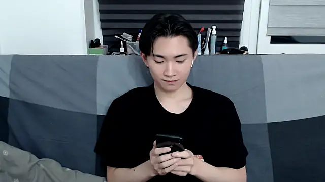 Miram Yu online show from 01/26/25, 02:56
