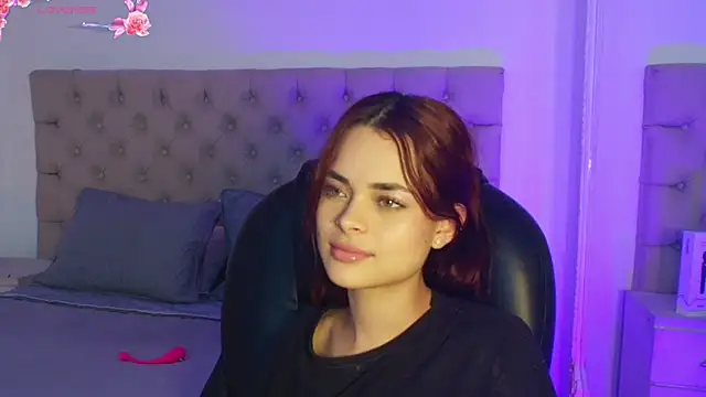 Snapshot of HannaRhodes chatting on 01/10/25, 01:21 HannaRhodes online show from 01/10/25, 01:21