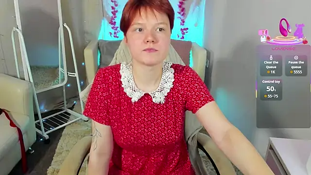 DreamyLuna online show from 10/13/25, 08:31