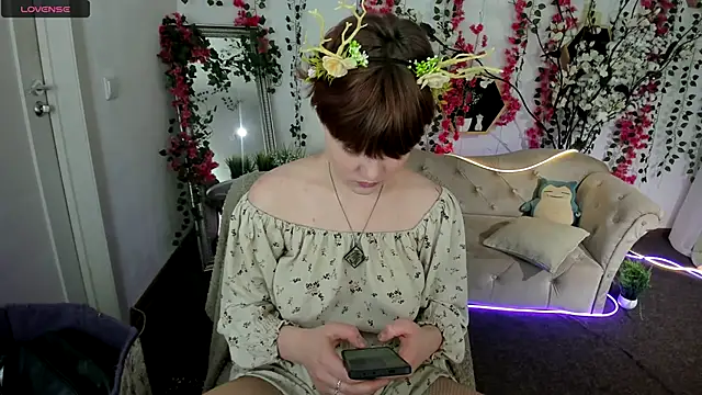 DreamyLuna online show from 11/08/25, 08:40