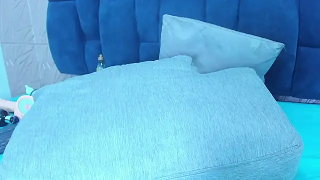 Melody Megann online show from 01/31/25, 01:33