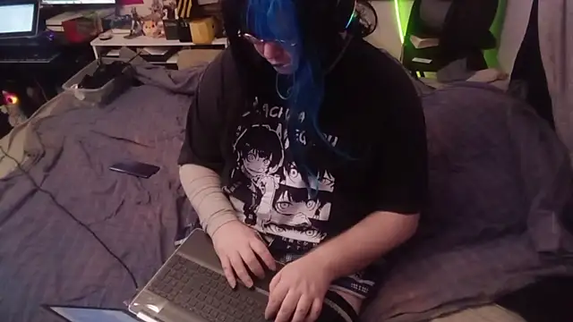 Snapshot of AshThaSissy chatting on 10/18/25, 01:30 AshThaSissy online show from 10/18/25, 01:30