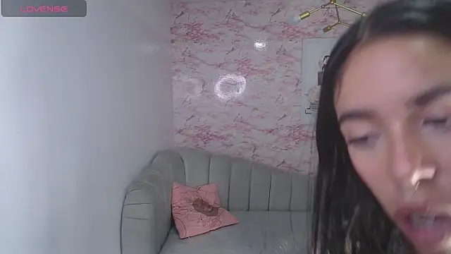 Snapshot of stephania_t chatting on 01/16/25, 07:31 stephania t online show from 01/16/25, 07:31