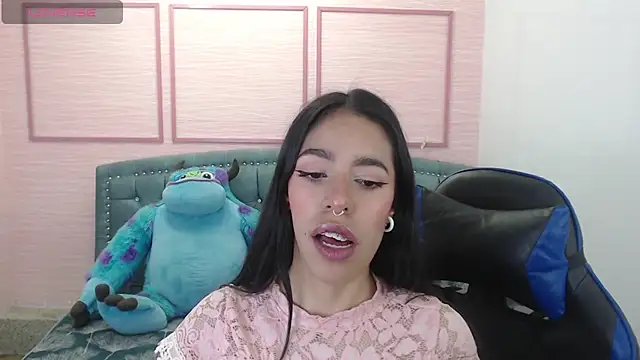 Snapshot of stephania_t chatting on 01/27/25, 10:38 stephania t online show from 01/27/25, 10:38