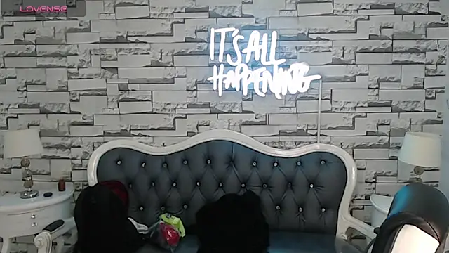 Snapshot of stephania_t chatting on 02/11/25, 10:59 stephania t online show from 02/11/25, 10:59