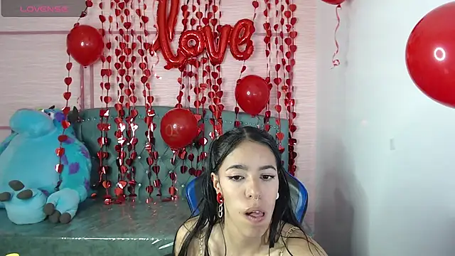 Snapshot of stephania_t chatting on 02/14/25, 04:52 stephania t online show from 02/14/25, 04:52