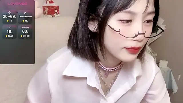 Snapshot of LaoSHI-999 chatting on 01/12/25, 01:42 LaoSHI-999 online show from 01/12/25, 01:42