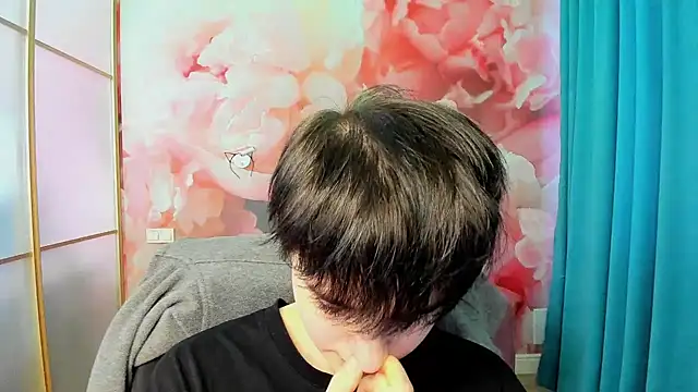 EmiliaYours online show from 12/08/24, 09:46