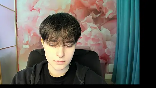 EmiliaYours online show from 12/09/24, 12:30