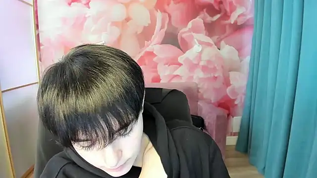 EmiliaYours online show from 12/10/24, 09:55