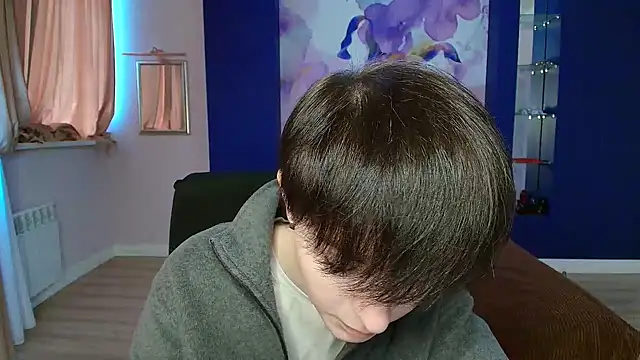 EmiliaYours online show from 12/16/24, 12:27