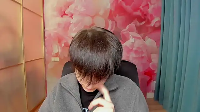 EmiliaYours online show from 12/22/24, 06:28