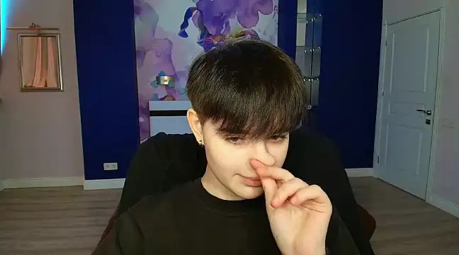 EmiliaYours online show from 12/23/24, 12:30