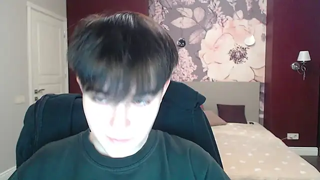 EmiliaYours online show from 12/24/24, 07:17