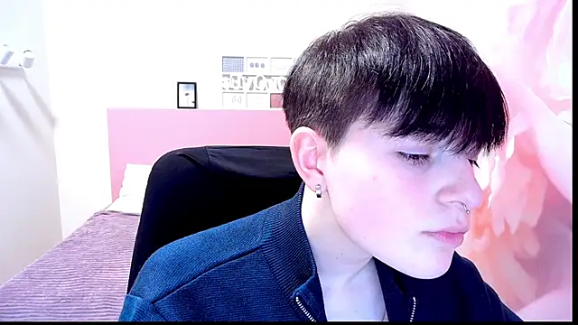 EmiliaYours online show from 12/28/24, 05:14