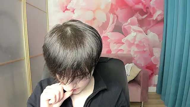 EmiliaYours online show from 01/05/25, 04:27