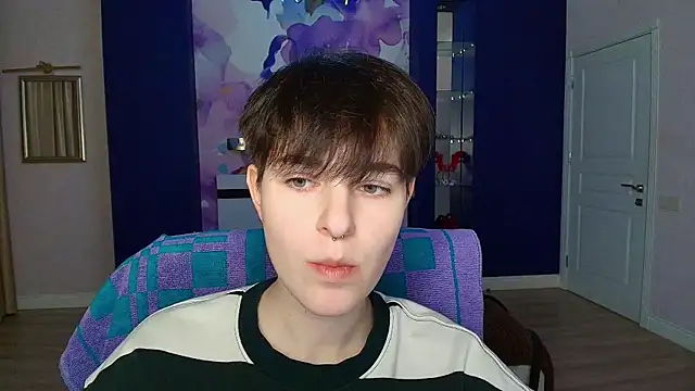 EmiliaYours online show from 01/11/25, 04:36