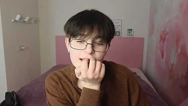 EmiliaYours online show from 01/25/25, 04:03