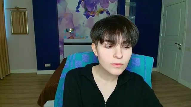 EmiliaYours online show from 01/28/25, 01:59