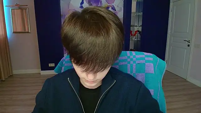 EmiliaYours online show from 02/04/25, 12:44