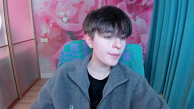 EmiliaYours online show from 02/07/25, 12:50