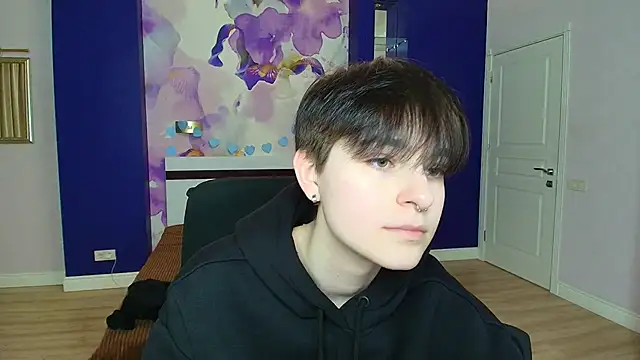 EmiliaYours online show from 02/14/25, 04:41