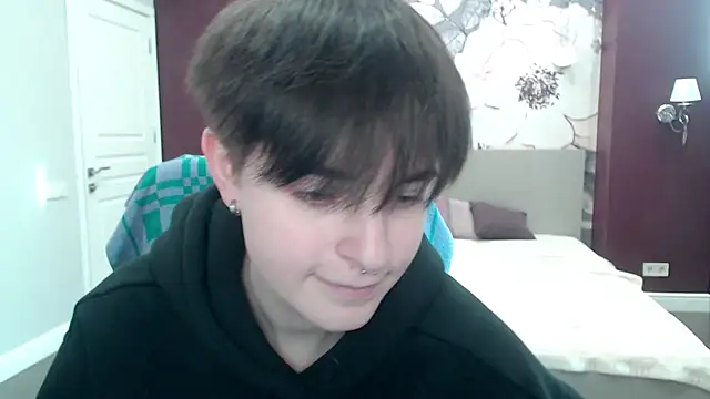 EmiliaYours online show from 03/18/25, 02:04