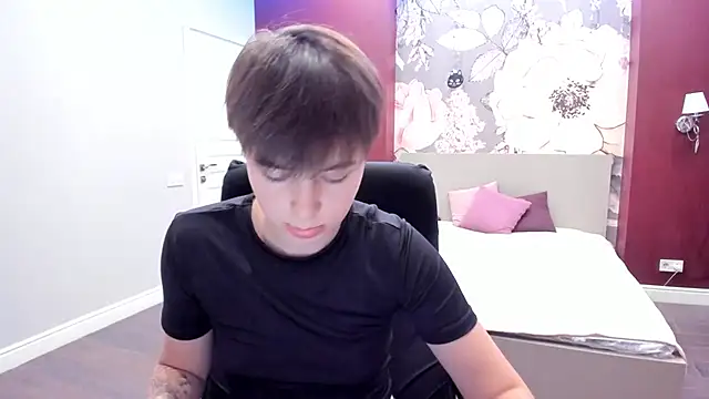 EmiliaYours online show from 09/09/25, 03:55